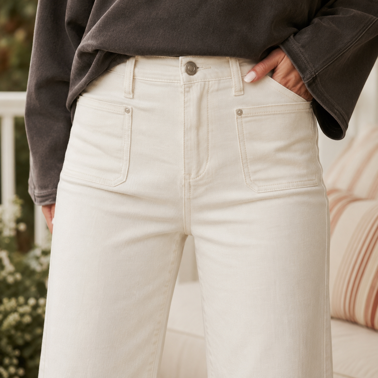 White Raw Hem Ankle-length Loose Jeans - PREORDER