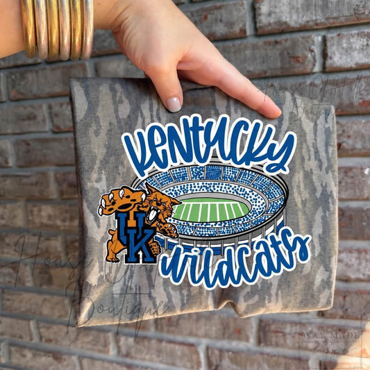 Mossy Oak Kentucky Wildcats Stadium T- Shirt - PREORDER