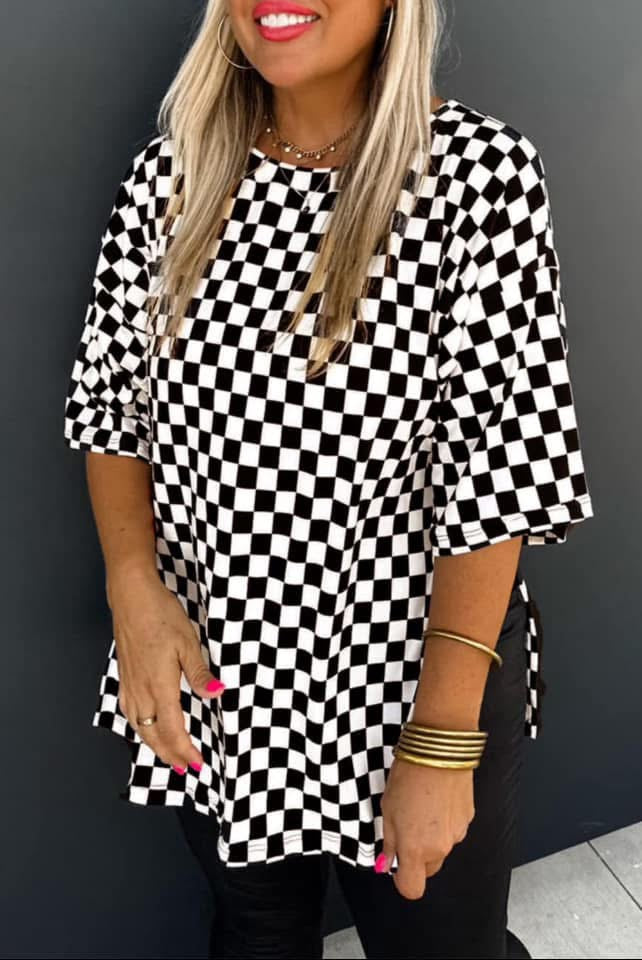 Black Checkered Print Side Slits O Neck Plus Size T Shirt PREORDER