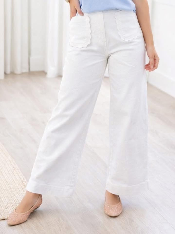 White Solid Color Scalloped Patch Pocket Shift Jeans - PREORDER