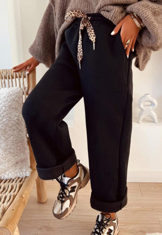 Black Fleece Lined Leopard Drawstring
Elastic Waist Solid Pants - PREORDER