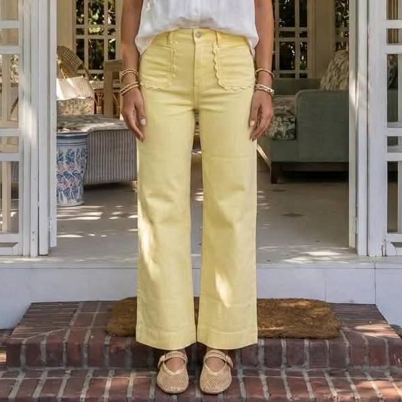 Yellow Solid Color Scalloped Patch Pocket Shift Jeans