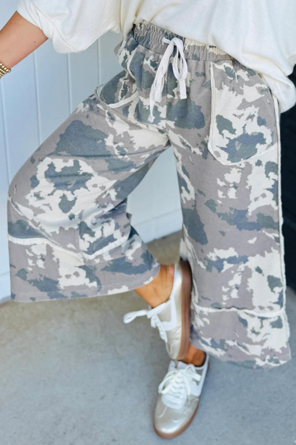 Brown Camouflage Print Contrast Lace-up Raw Edge Pocketed Loose Pants - PREORDER